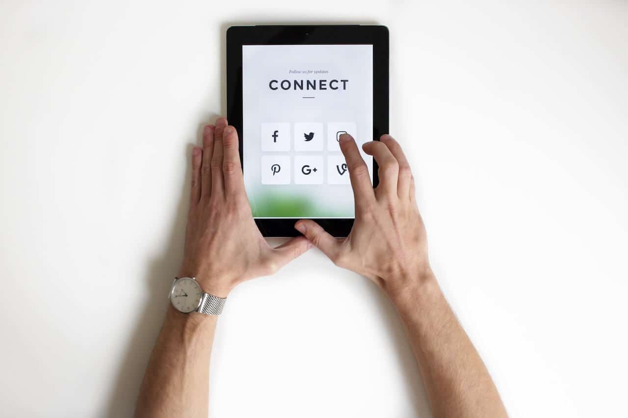 9 Mobile Apps for Customer Service Management (2020)